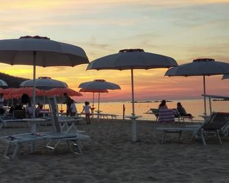 Baia's house - 50 meters from the beach and with sea view - Pesaro - Beach