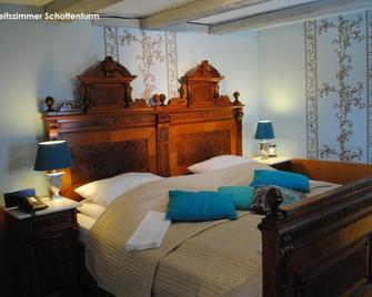 Hotel Burg Abenberg - Abenberg - Bedroom