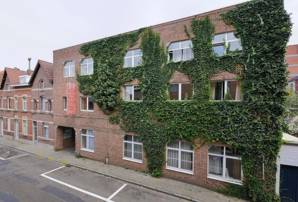 Condo Gardens Leuven - לויבן - בניין