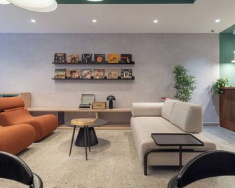 224 Boutique Hostel - Sliema - Sala de estar