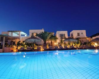 Yialos Ios Hotel - Ios - בריכה