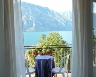 هوتل بايتون - مالسين - شرفة