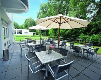 Relaxing Hideaway with Indoor Pool and Restaurant, Close to Grote Markt! - Berg En Dal - Patio