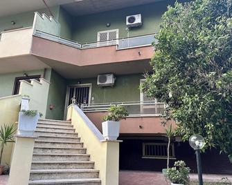 B&B De Angelis - Palo Laziale - Edificio