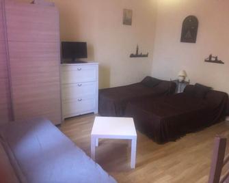 Residence Le Continental - Vittel - Chambre