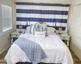 The Comfy Cottage at Possum Kingdom Lake - Graford - Habitación