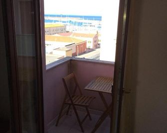 Petronia Home - Porto Torres - Balkon
