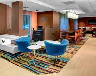 Fairfield Inn and Suites by Marriott Atlanta Alpharetta - Alpharetta - Salónek