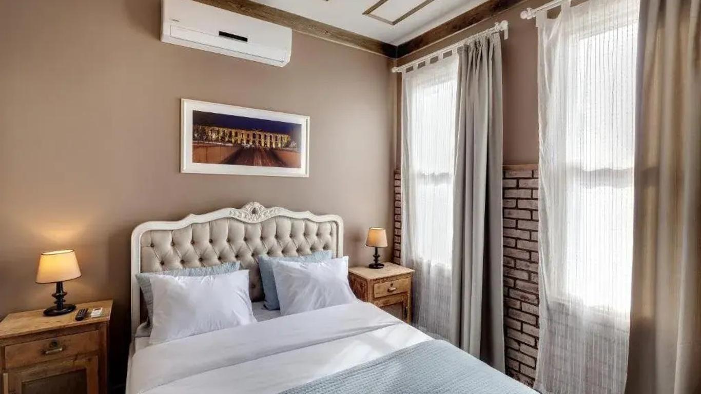Loka Suites