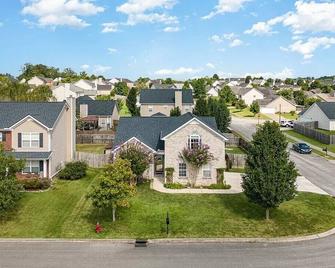 Twin Feather 6004 - Sleeps 8 - Spring Hill - Gebouw