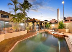 Pegasus Motor Inn and Serviced Apartments - Brisbane - Pool