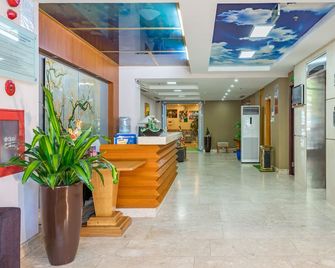 Richico Apartments And Hotel - Da Nang - Recepción