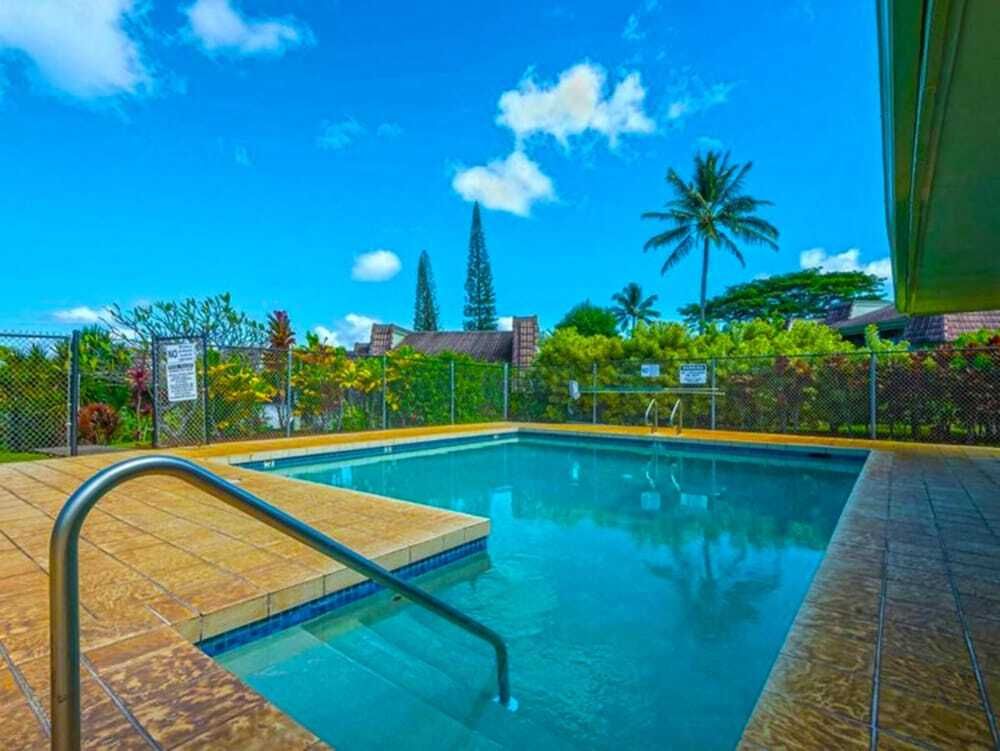 Home Away From Home - Princeville - Pool