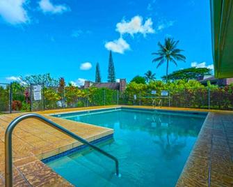 Home Away From Home - Princeville - Piscina