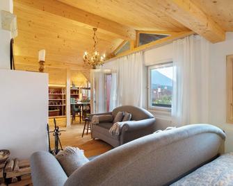 Haus Alpenveilchen - Appartement 4 - シェーナウ・アム・ケーニッヒスゼー - リビングルーム
