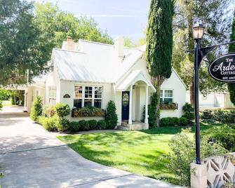 The Ardella Cottage - Charming escape near Zion National Park - La Verkin - Building