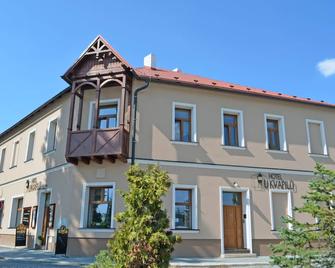 Hotel U Kvapilu - Mnichovo Hradiště - Budova