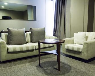 Parkside Hotel & Apartments - Baku - Ruang tamu