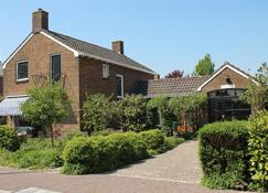 B&B de Garaazje - Workum - Gebouw