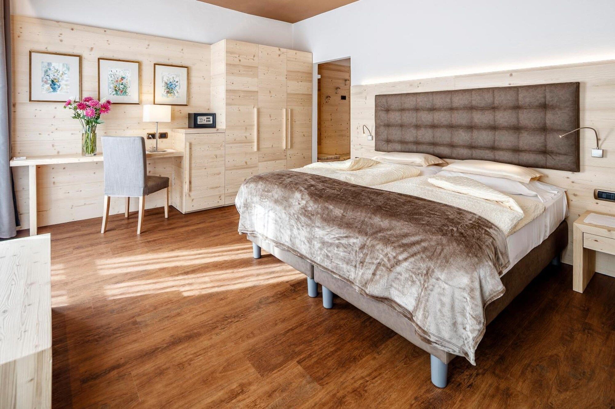 هوتل ميناردي