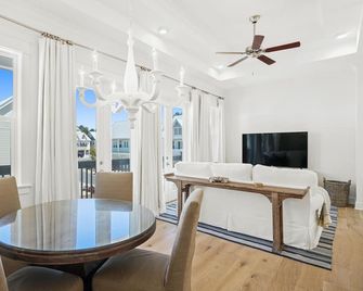 Prominence on 30A - Casa de La Luz - WaterSound - Dining room