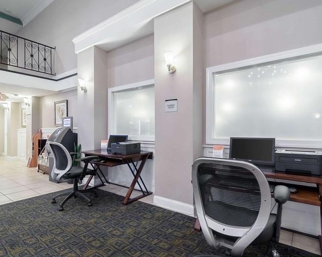 Quality Inn Suites Williamsburg Central 47 9 3