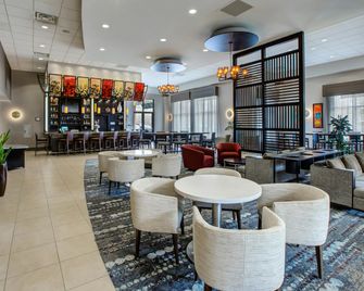 Embassy Suites by Hilton Columbus Airport - קולומבוס - בר