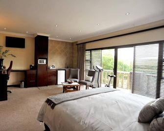 Sunset Manor Guest House - Potchefstroom - Schlafzimmer