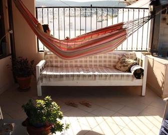 La Luna Hostel - Bodrum - Patio