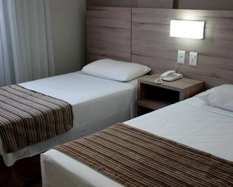 Hotel Linhatur - Linhares - Schlafzimmer