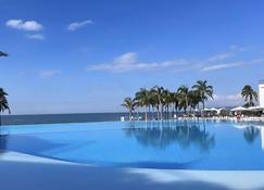 Frente al Mar con dos terrazas en la mejor ubicación, SoGo Home - Nuevo Vallarta - Pool