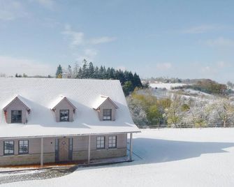 Gorgeous home in Schillingsfürst - Schillingsfürst - Building