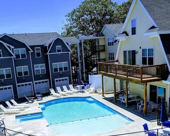 All the comforts of home; Centrally located resort condo in Wells / Ogunquit ME - Wells - Pool