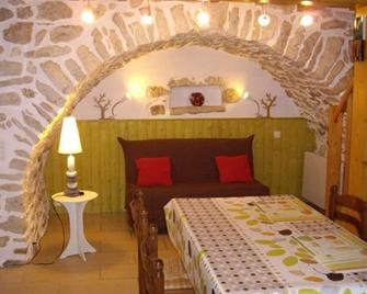 Superbe Gite En Lozere - Saint-Pierre-des-Tripiers - Salle à manger