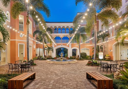 Marriott's Grande Vista, A Marriott Vacation Club Resort ₹ 9,641. Orlando  Hotel Deals & Reviews - KAYAK