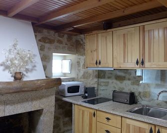 Casas da Villa - Oliveira e Videira - Monsanto - Kitchen