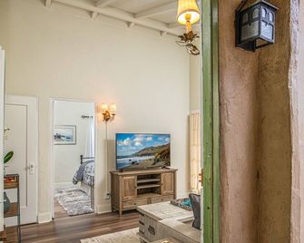 3795 The Artist's Way - Carmel-by-the-Sea - Room amenity