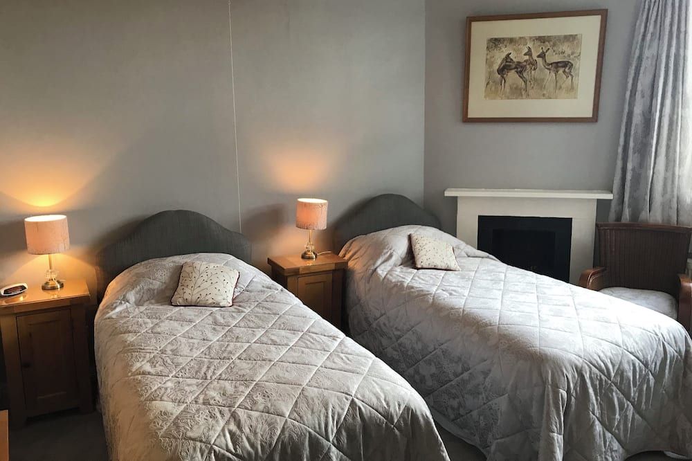 Benhall Farm Holidays - Ross-on-Wye - Bedroom
