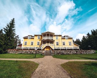 Karolineburg Manor House Hotel - Kajaani - Edificio