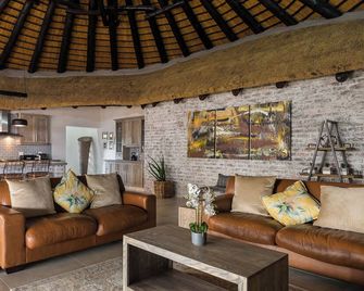 Cayley Mountain Resort - Winterton - Sala de estar