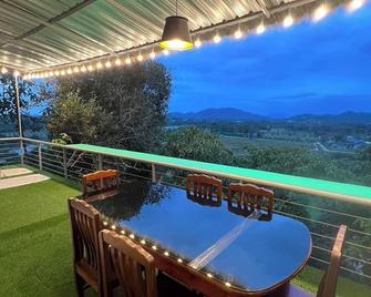 Bangmara Hill - Khao Lak - Balkon