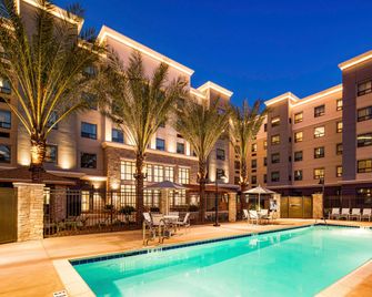 Staybridge Suites Irvine - John Wayne Airport By IHG - Irvine - Pool