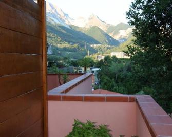 B & B La Marmifera - Carrara - Balcone
