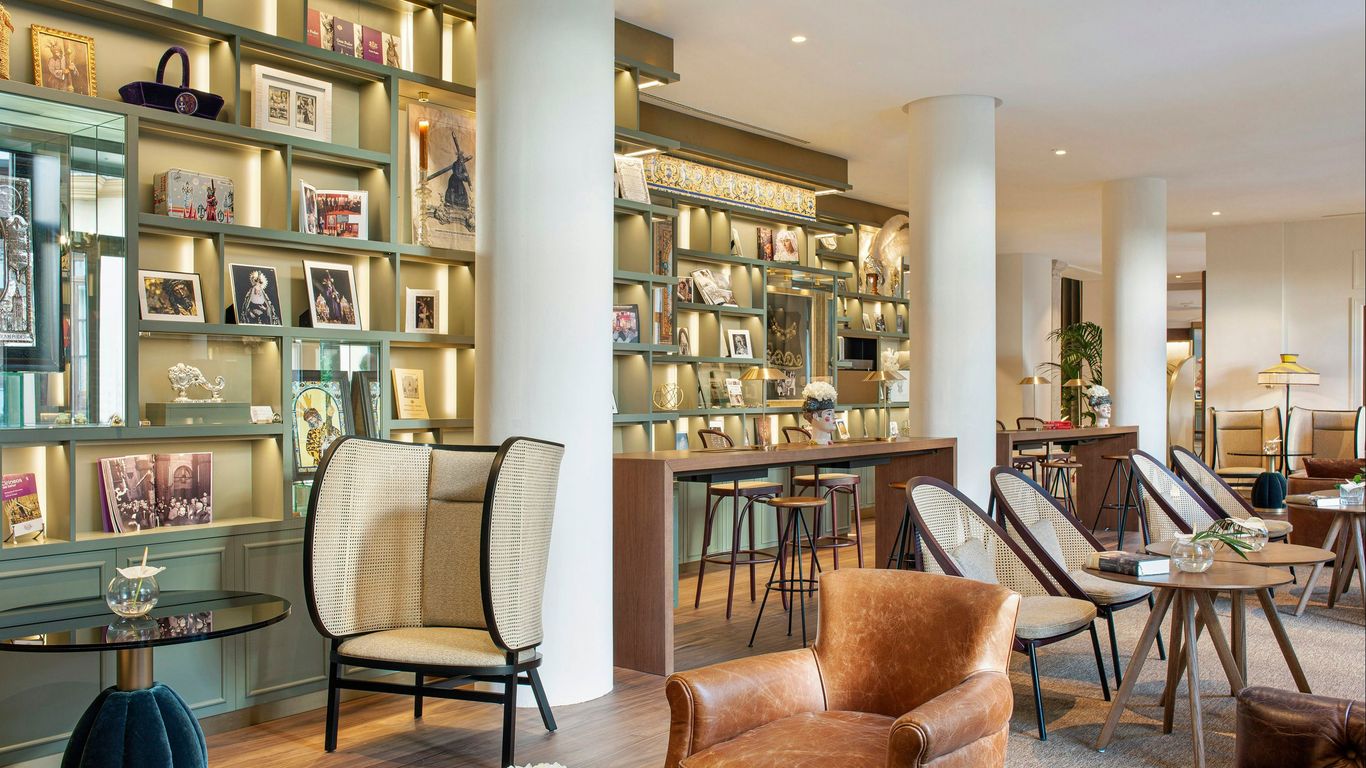 Hotel Colón Gran Meliá - The Leading Hotels of the World