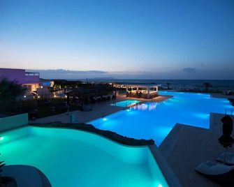 Insula Alba Resort & Spa (Adults Only) - Hersonissos - Pool