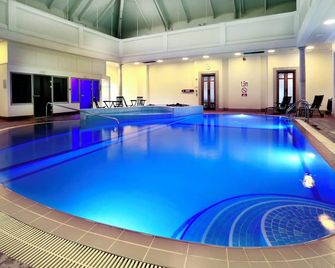 Macdonald Botley Park Hotel & Spa - סאות'האמפטון - בריכה