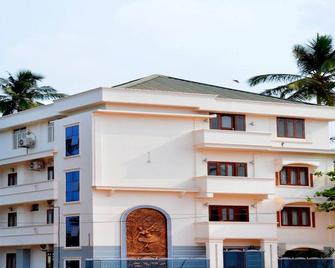 French Avenue - Thalassery - Building