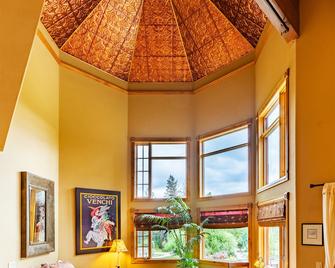 Talus Rock Retreat - Sandpoint