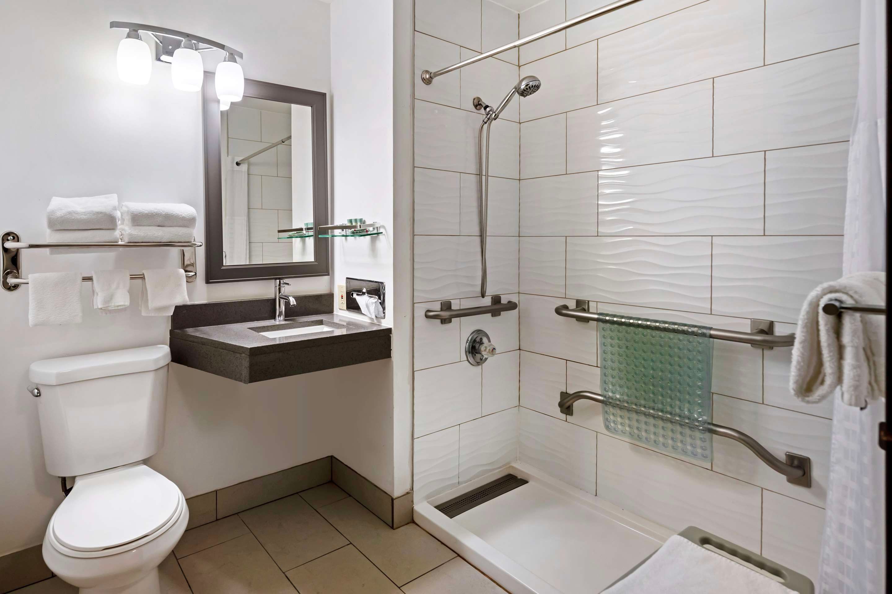 Bathroom view of Best Western Morton Inn