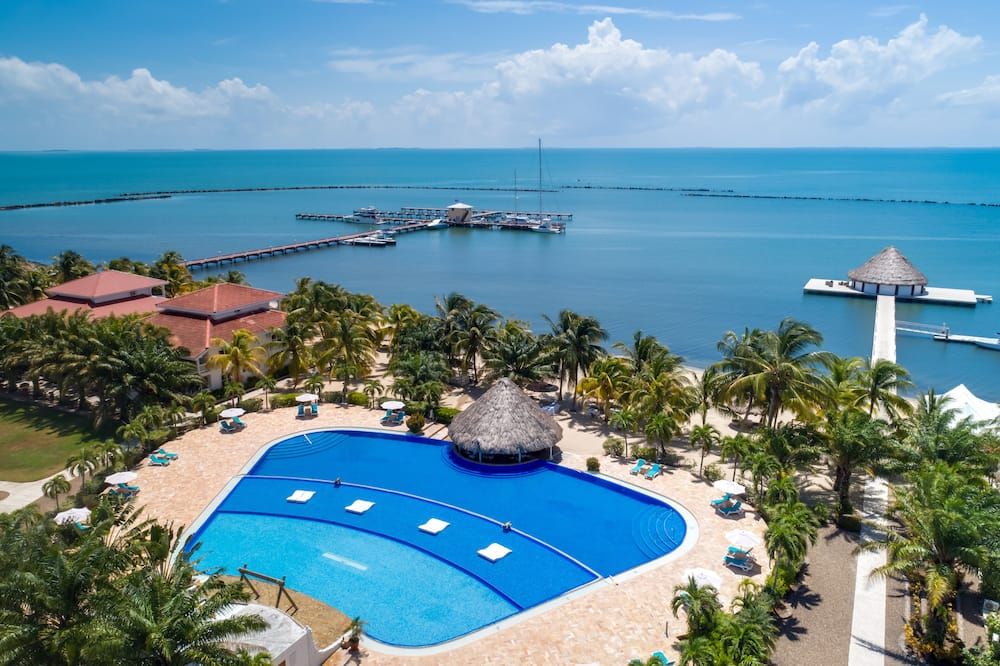 بليسينسيا ريزورت - بليسنشا - حوض السباحة